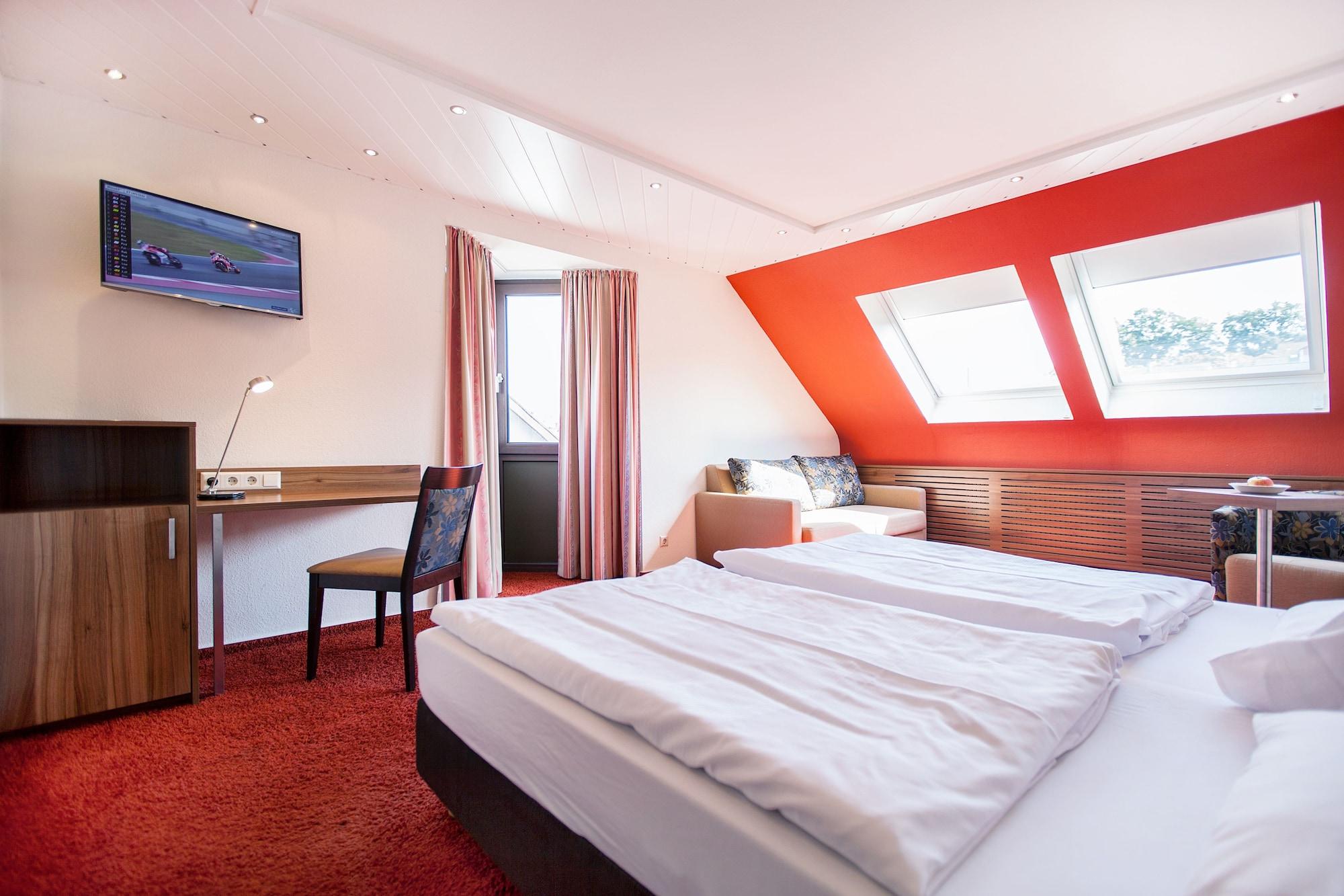 Hotel Lamm Остфільдерн Екстер'єр фото