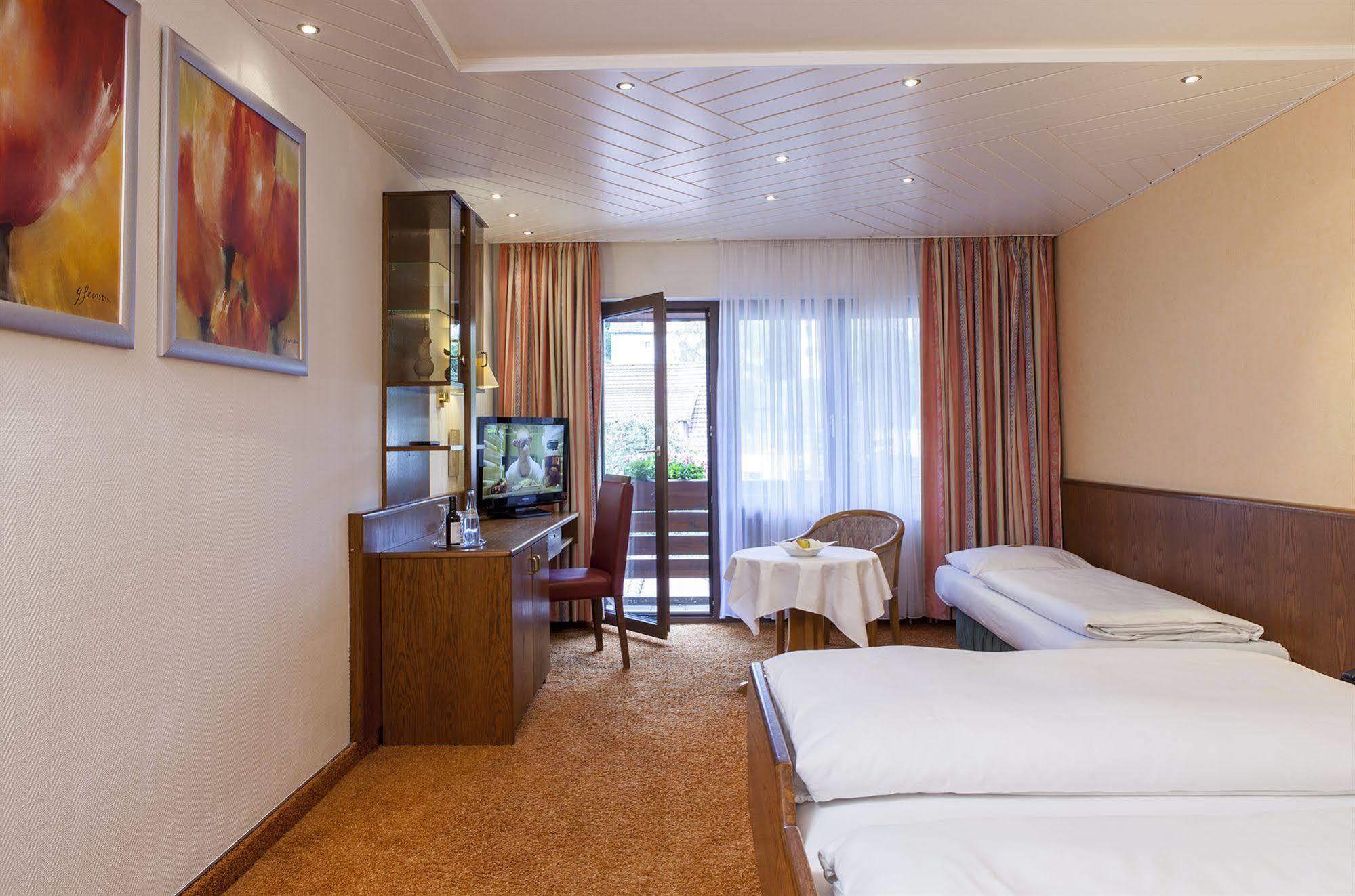 Hotel Lamm Остфільдерн Екстер'єр фото