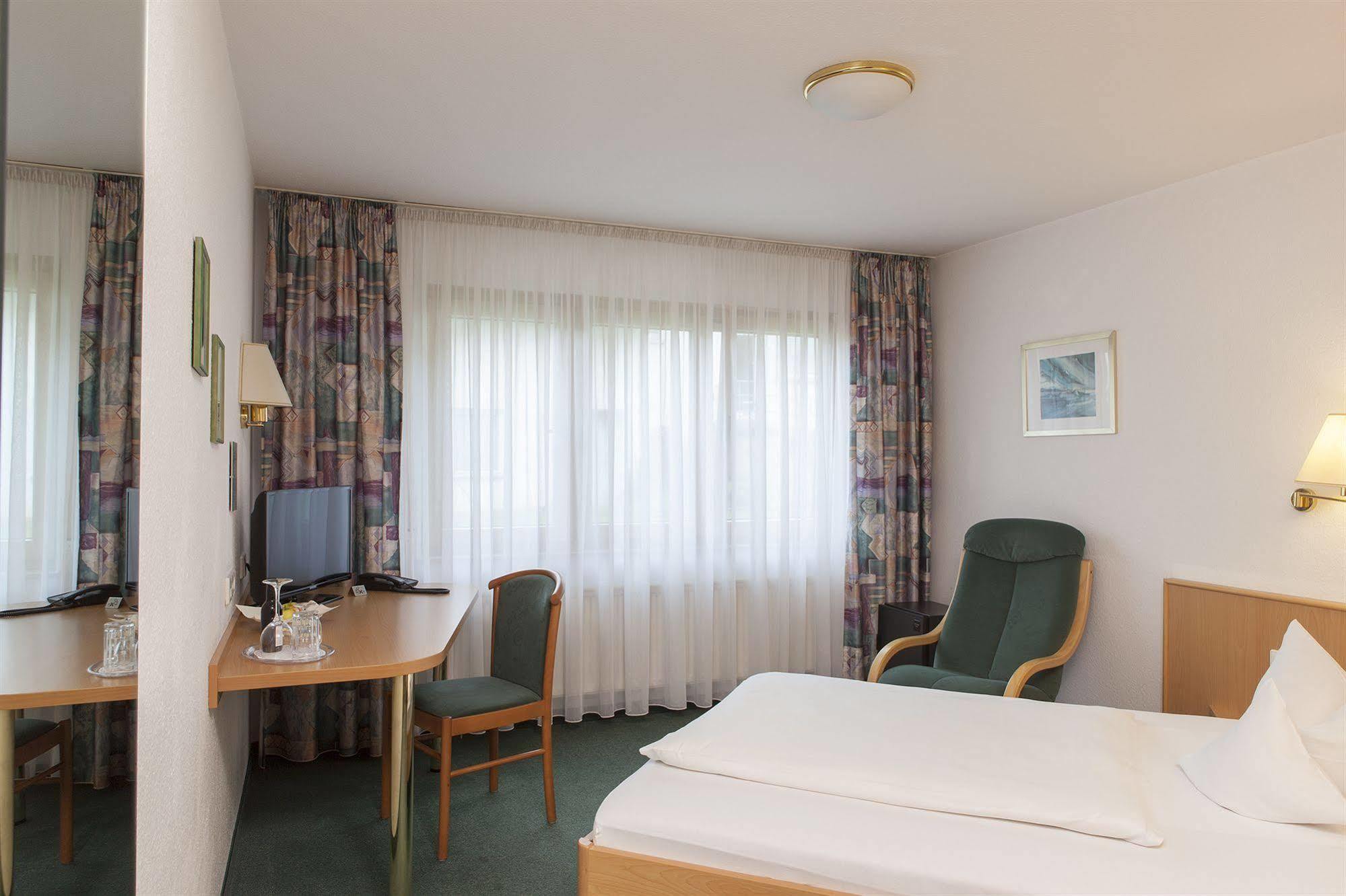 Hotel Lamm Остфільдерн Екстер'єр фото